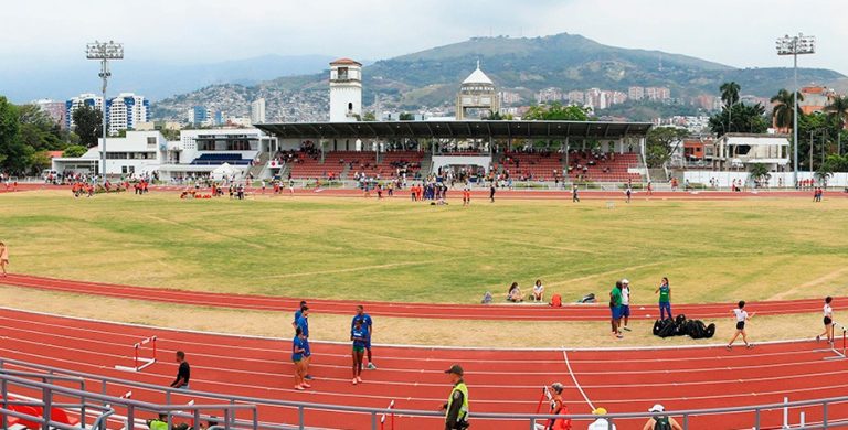 Encuentro de entrenadores, presidenta liga atletismo Valle, Eliana Cruz